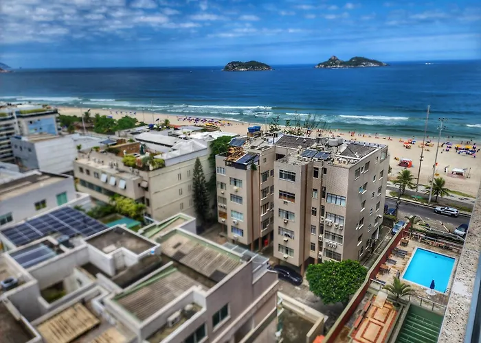 Beira Mar Vista Praia E Montanha